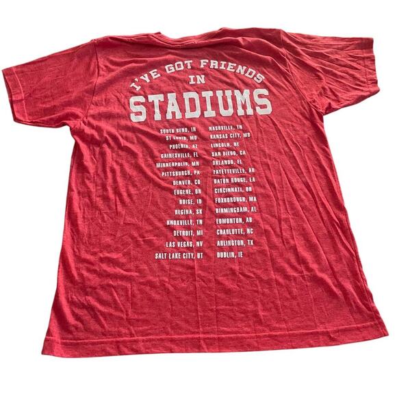 Canvas Other - Garth Brooks Stadium Tour I've Got Friends In Stadiums Red T-Shirt Large